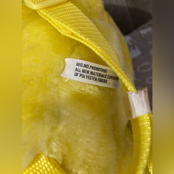 Authentic Vintage Tweety Warner Brothers Plush Backpack - Picture 5 of 7